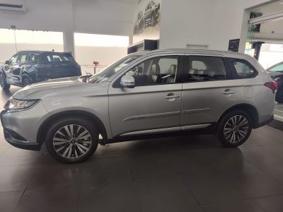 MITSUBISHI OUTLANDER 2.0 AT 7 LUGARES GAS 2019