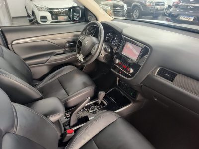 MITSUBISHI OUTLANDER 2.0 AT 7 LUGARES GAS 2019