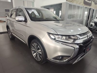 MITSUBISHI OUTLANDER 2.0 AT 7 LUGARES GAS 2019